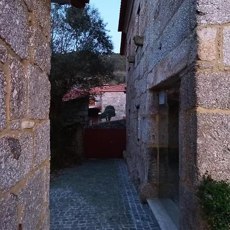 Casa De Ferrapilhe Paranhos (Amares)