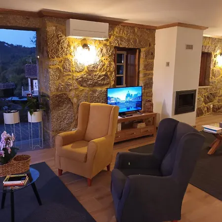 Casa De Ferrapilhe Paranhos (Amares)