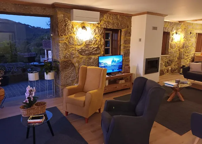 Casa De Ferrapilhe Paranhos (Amares)